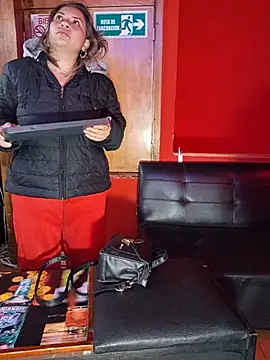 HOUSE_OF_PAIN live cam on StripChat