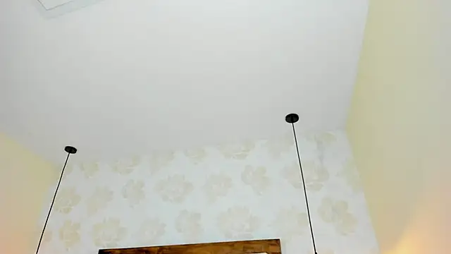 IRISCLARK1 live cam on StripChat