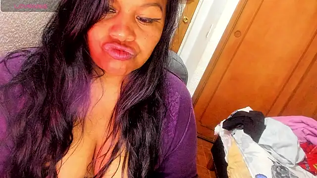 ebonycamelia
