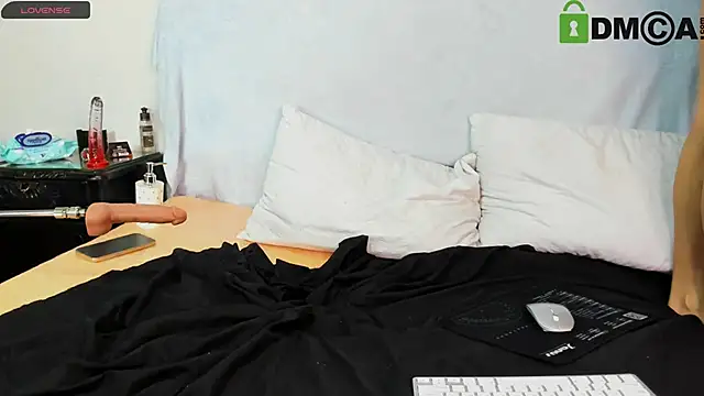 AxelyTiffany live cam on StripChat
