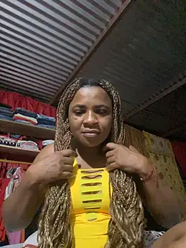 Morenita82 live cam on StripChat