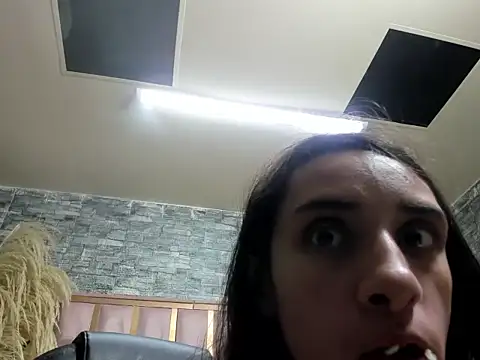 Roxana_Siron live cam on StripChat
