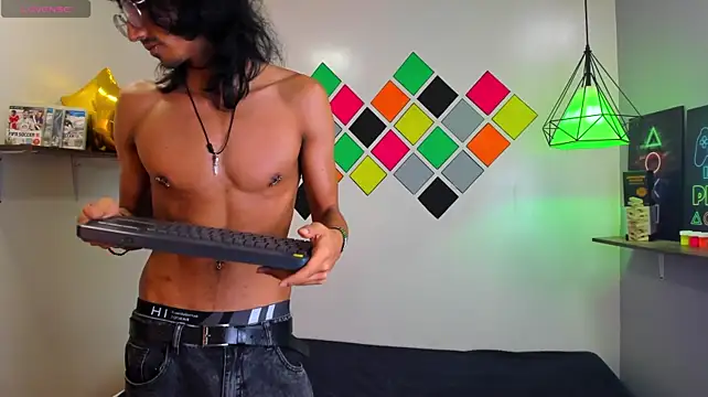 caleb_stefan (M young) - SPIT HARD COCK 💦🍆