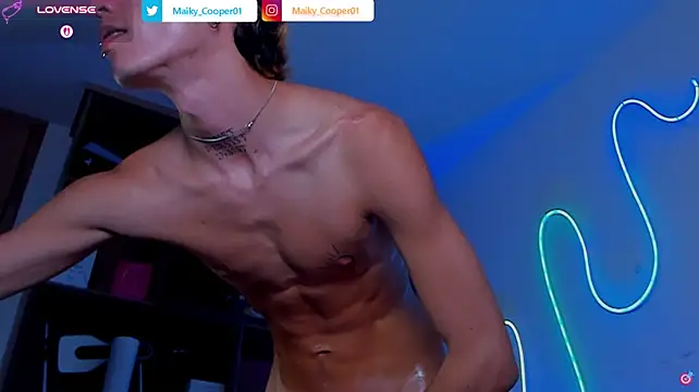 maiky__cooper01 (M twink) - HOT OIL MASSAGE