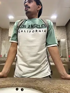 mathias_vega (M young) - Cruising in the bathrooms of the shoppi