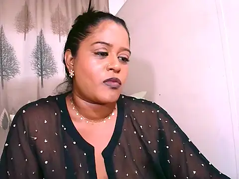 Indian_pearl live sex cam