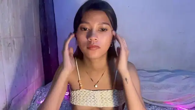 imyourcheska live cam on StripChat