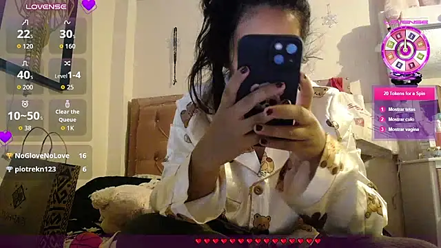 annarose19 live cam on StripChat