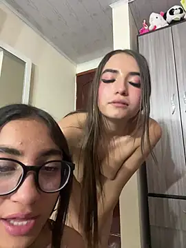 sashafox03 live sex cam