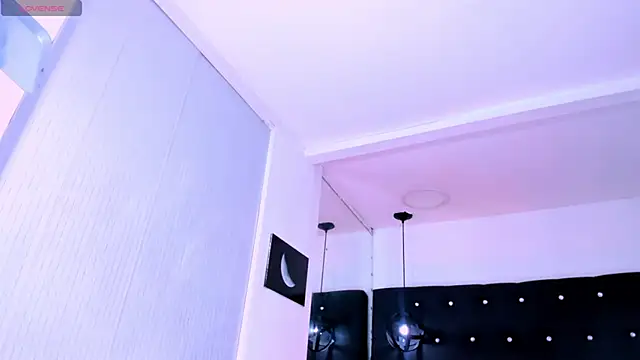miss__yissell live cam on StripChat
