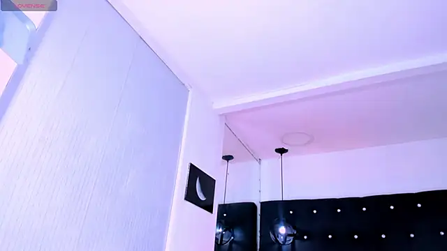miss__yissell live cam on StripChat