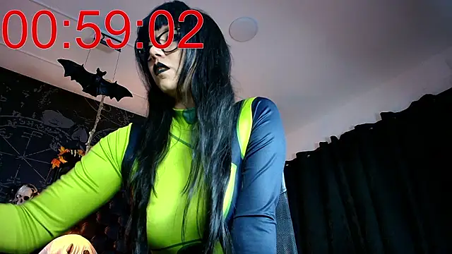 alexhoe_ (F young) - Choose the goal with a poll