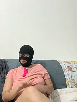lindasexy29 live cam on StripChat
