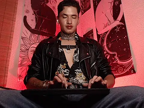 AlecBanne_ live cam on StripChat