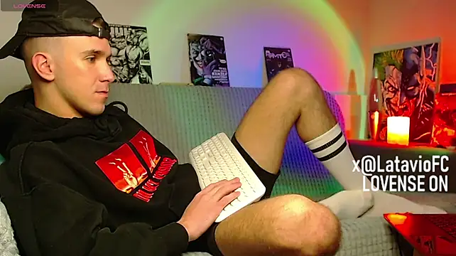 Midnighter_ live cam on StripChat