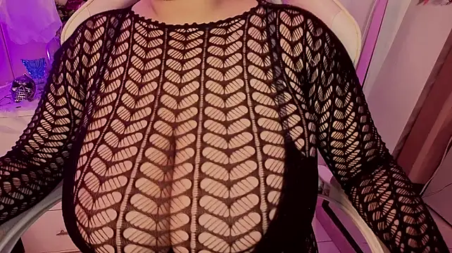 MollyBigBoobs12