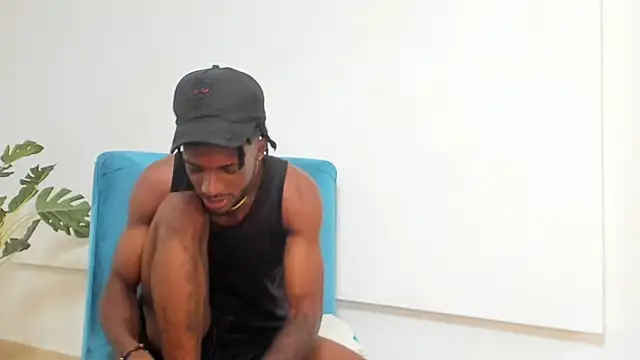 Charliedamn live cam on StripChat