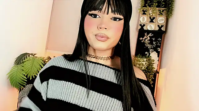 misstreslatin's live room