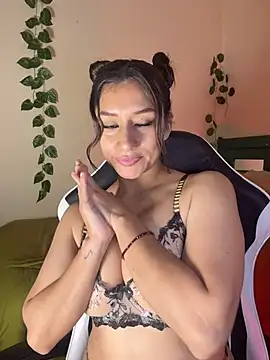 Rebbecca_ live cam on StripChat