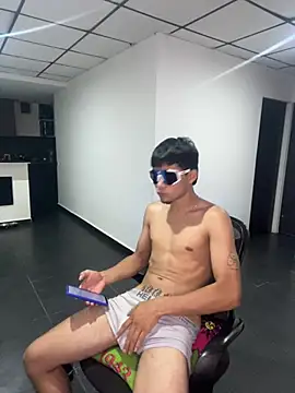 Anderrr01 live cam on StripChat