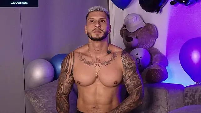 Seth_Vegaa on Stripchat