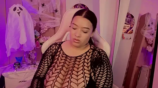 MollyBigBoobs12 live cam on StripChat