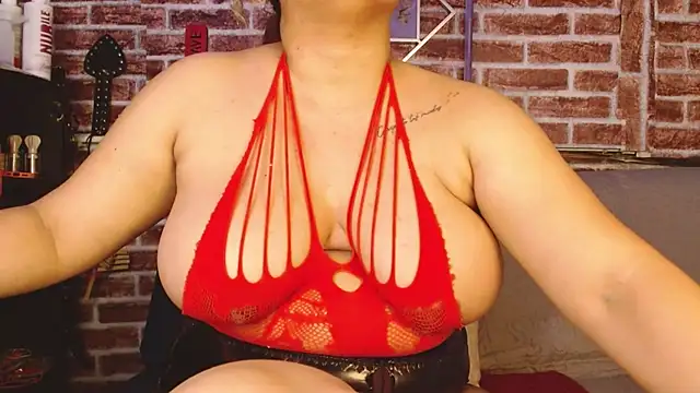 emma_bdsm_ live cam on StripChat