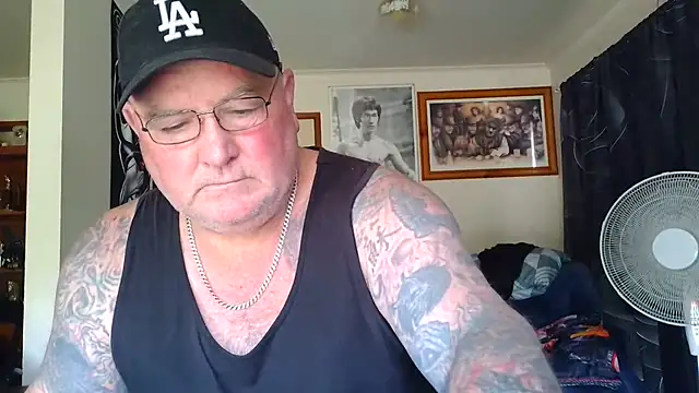 KINKYBLUEYES69