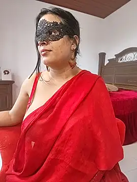 Ruvi_Queen live cam on StripChat