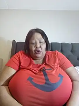 nancy111 (F milf) - Make Me cum and squit in my toy