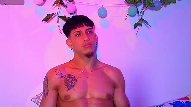 Austin_muscle live cam on StripChat