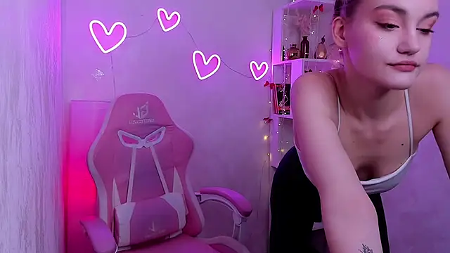Ida_FaneStain live cam on StripChat