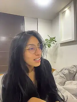 Lucyjoi live cam on StripChat