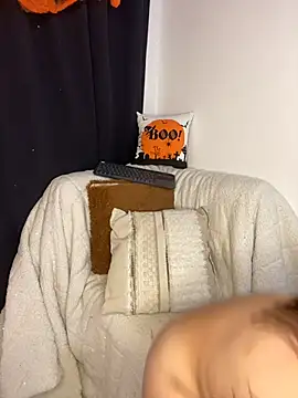 Roggerss30 live cam on StripChat