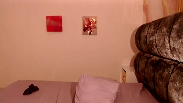 dirtydolltsx live cam on StripChat