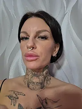 angel_devil_forever live cam on StripChat