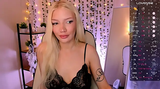 AnyaTaylor_ live cam on StripChat