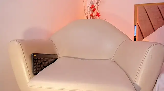AnnaBroooks