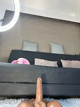 Isa__Blanc webcam