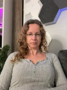 AnnikaRose live cam on StripChat
