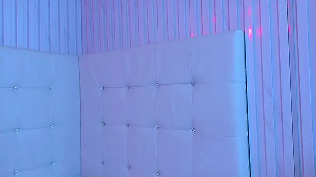 _Gaia1 live cam on StripChat