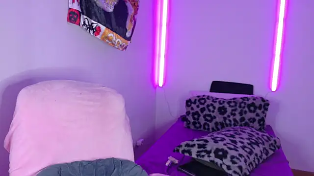dollmeow webcam