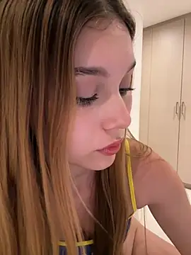 Nikii__ Live Webcam on Stripchat