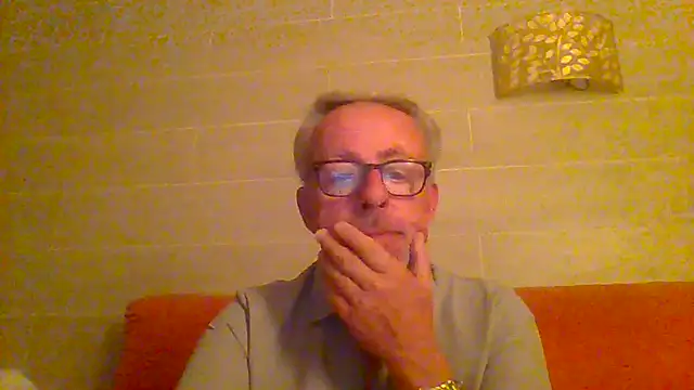 tuggy59 live cam on StripChat