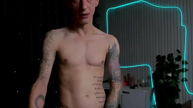 James（James2Inked）