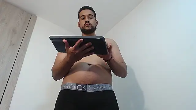 _CHRIS-DENNIS_ live cam on StripChat