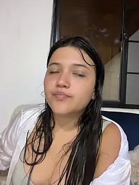 alisson_carolina73 live cam on StripChat