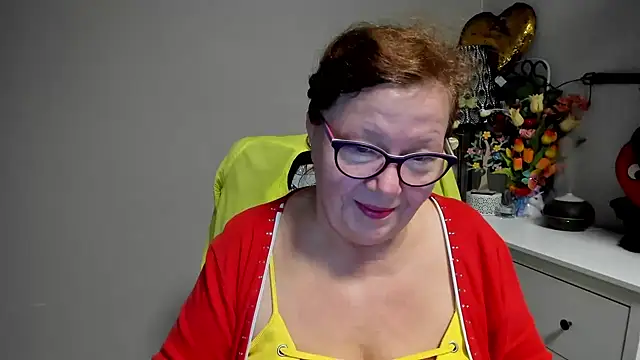 Adelewildx live cam on StripChat