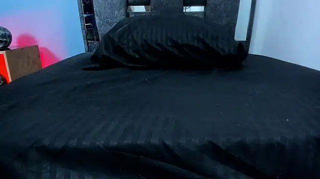 xteven_master19 live cam on StripChat