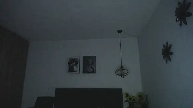 sasi_luna live cam on StripChat